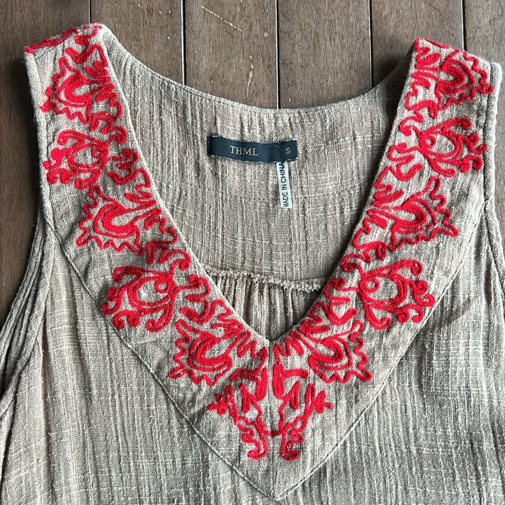 THML Sleeveless Gauze Embroidered Top Size Small - Picture 2 of 8